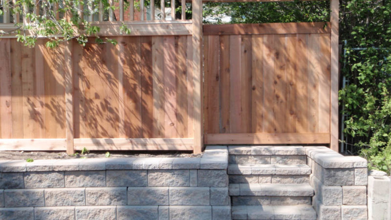 fence-builders-calgary-0