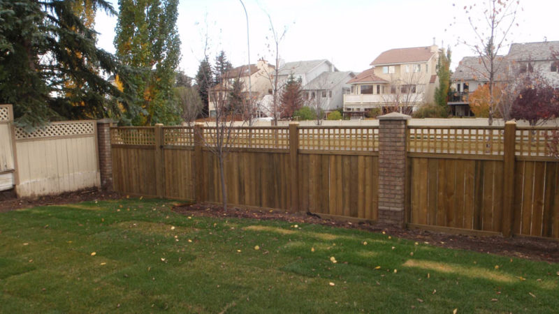 fence-builders-calgary-10